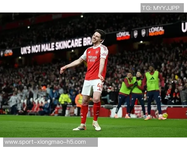 欧足联宣布对拜仁罚款七万欧因球迷在阿森纳客战中违规行为